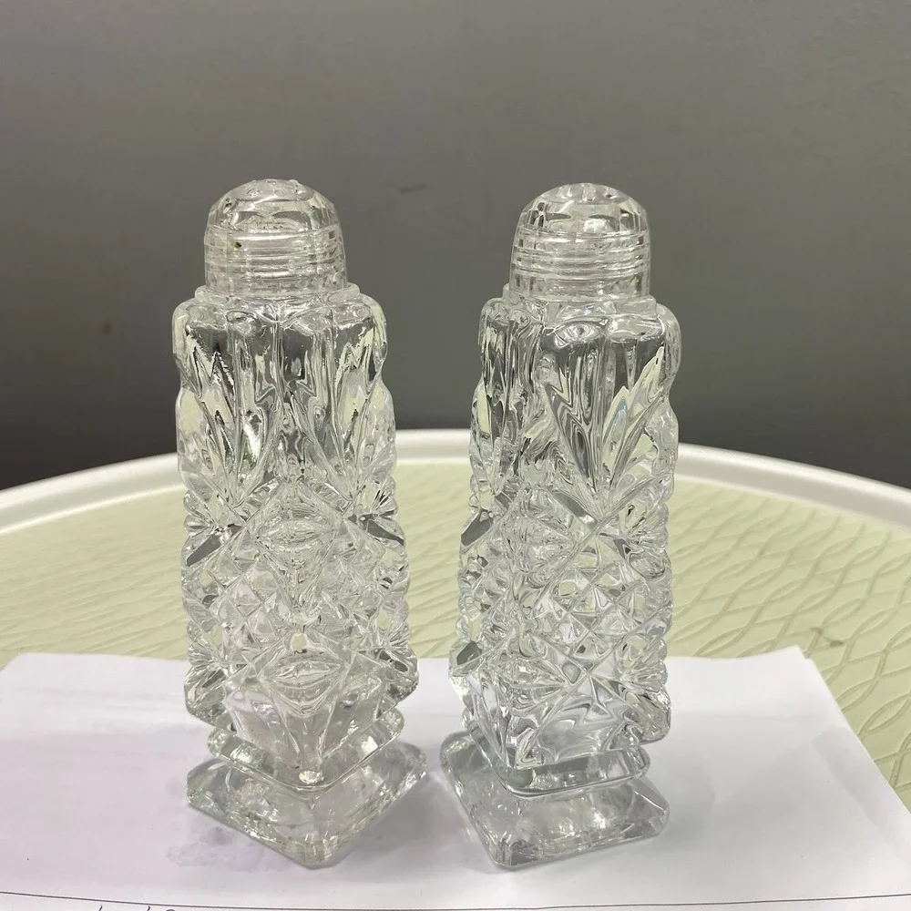 Vintage Hand Made‎ Glass Salt & Pepper Shakers Beautiful 5.5